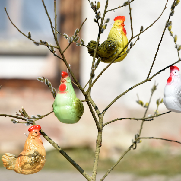 Lustiges Huhn zur Dekoration aus wetterfestem Kunststoff braun