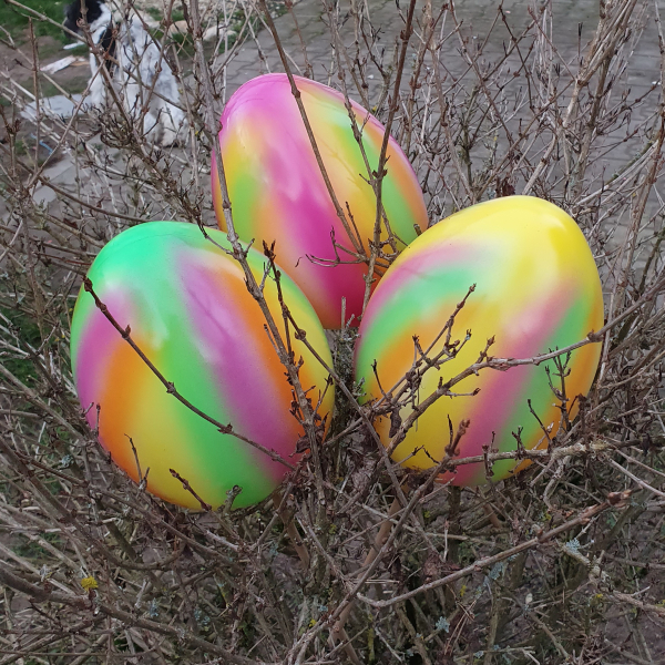 XXL- Osterei regenbogenfarbig; 24cm hoch